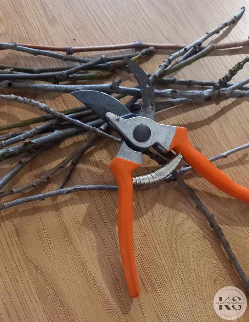 DIY Ukrasi za Bor od Grančica